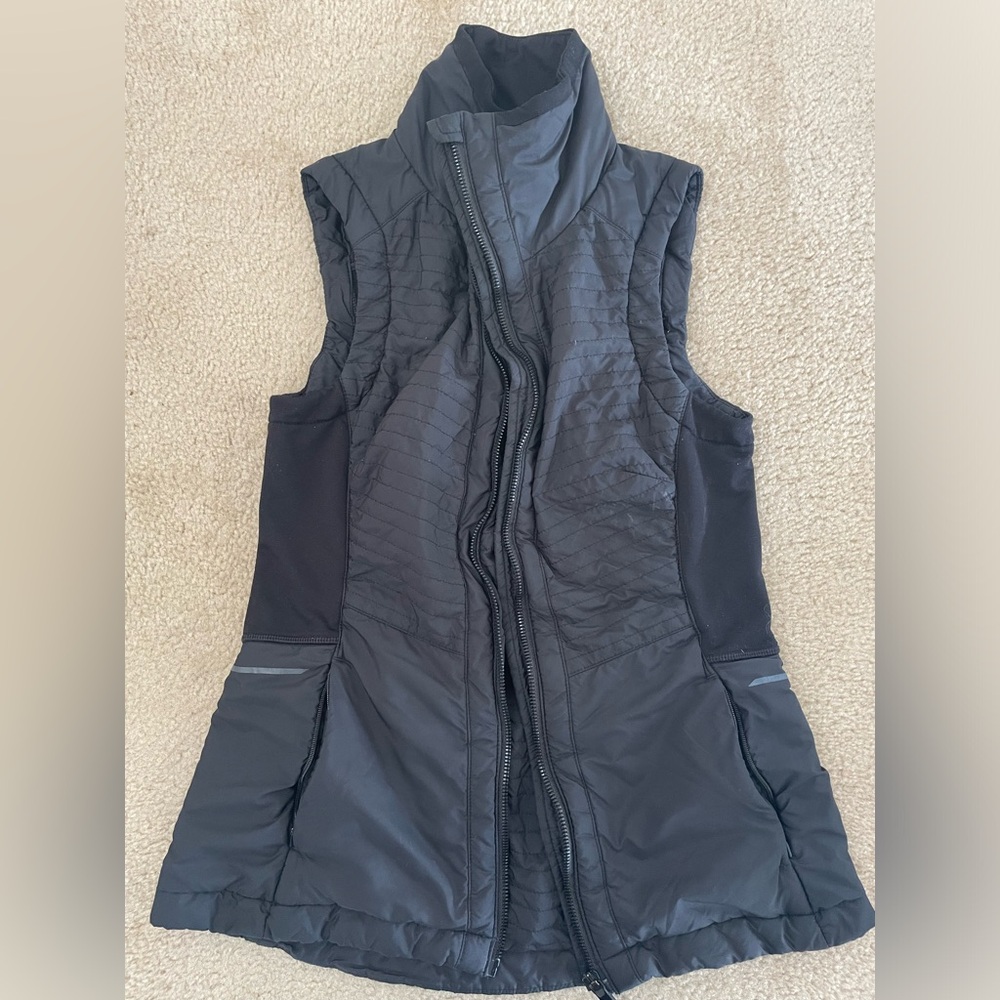 Women’s XS Athleta Vest Black - USED
